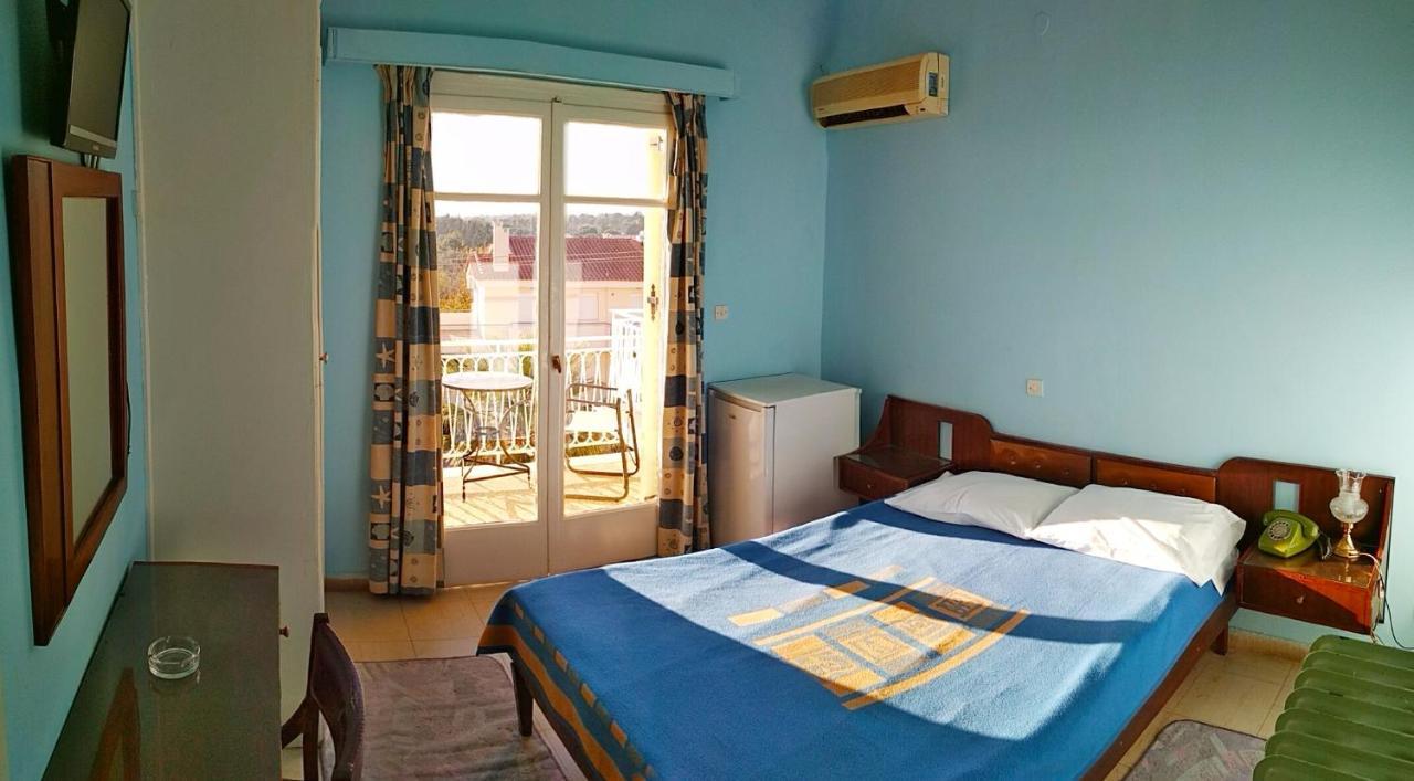 Nireus Hotel Néa Mákri 외부 사진